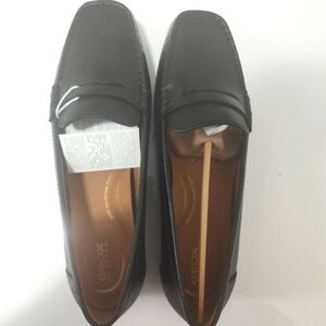 Geox Annytah Leather Loafers - Size US 8M